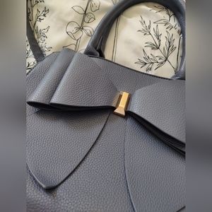 Crossi Bow Handbag